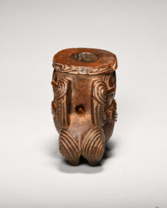 A Superb Maori Smoking Pipe Attributed to the Maori Master Carver Patoromu Tamatea Circa 1850 died 1890
