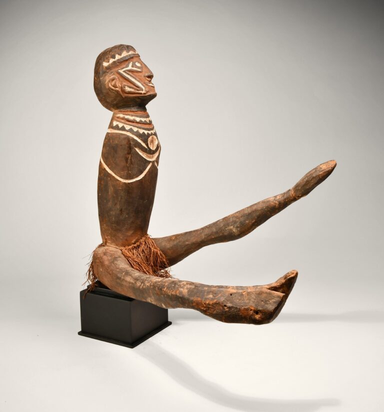 Fine Old New Guinea Imunu  Spirit Figure, Papuan Gulf Area Papua New Guinea